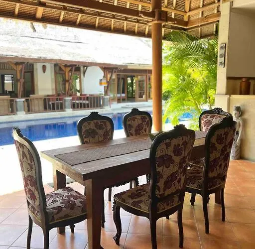 Bali Berg Villa, * Sanur (Bali)