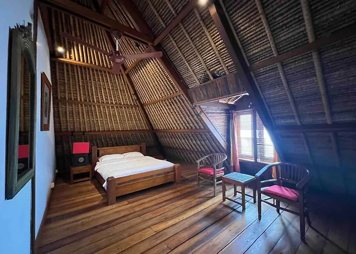 Bali Berg Villa, * Sanur (Bali)